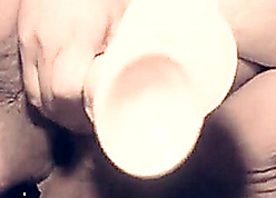 SSBBW canteen dildo squirt.
