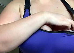 Vid&eacute;o priv&eacute;e vol&eacute;e femme fran&ccedil;aise gros seins dans le vestiaire de the grippe salle de divertissement
